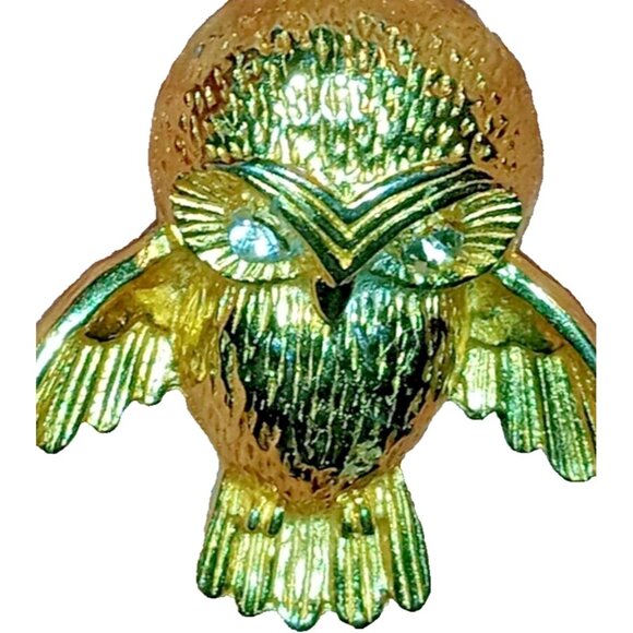Vintage Owl Brooch Gold Plated Textured Clear Rhinestones Detailed Bird Pin - Picture 6 of 10